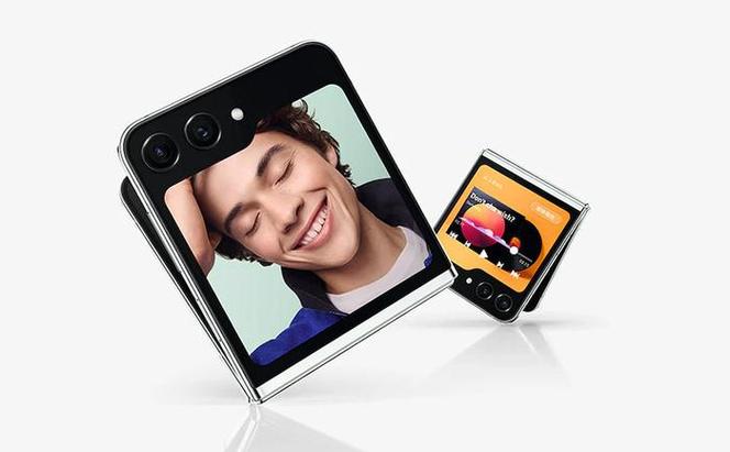 Samsung Showcases New Rollable Display for Automotive Interior Applications